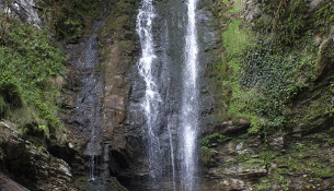 Водопад Ажек